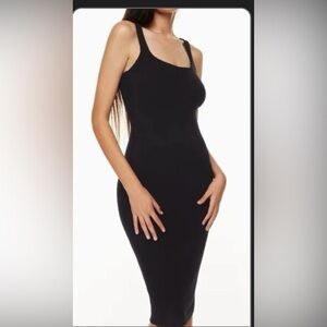 Aritzia Wilfred Bodycon Dress